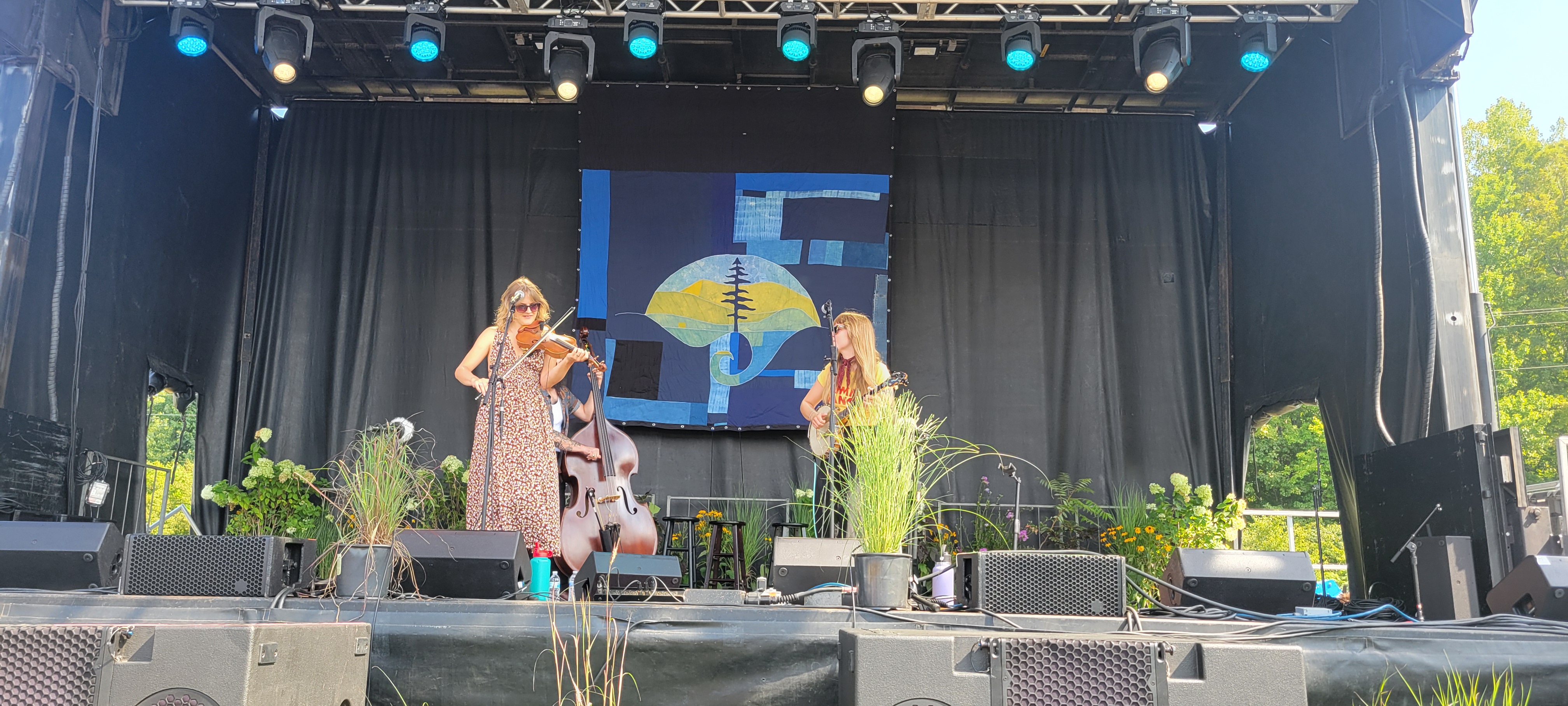 TwoRunner2025-08-17GreenMountainBluegrassAndRootsFestivalManchesterVT (1).jpg